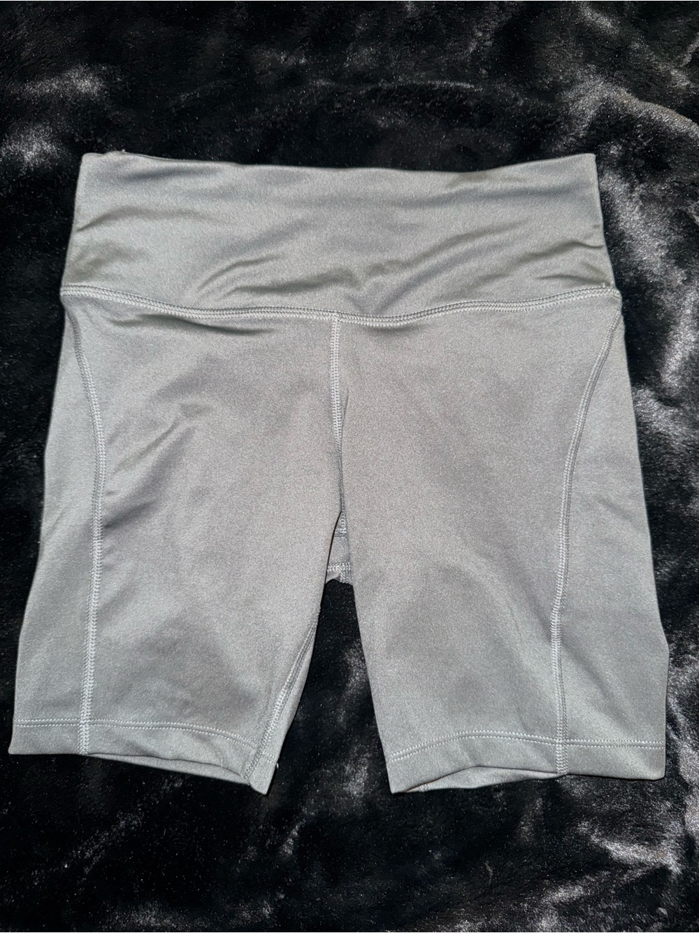 Nike Women’s 7" Dark Grey Epic Fast Midrise Running Shorts